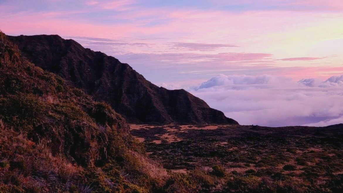 Hiking the Haleakala Switchbacks on the Halemau'u Trail